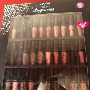 NYX Lingerie matt set